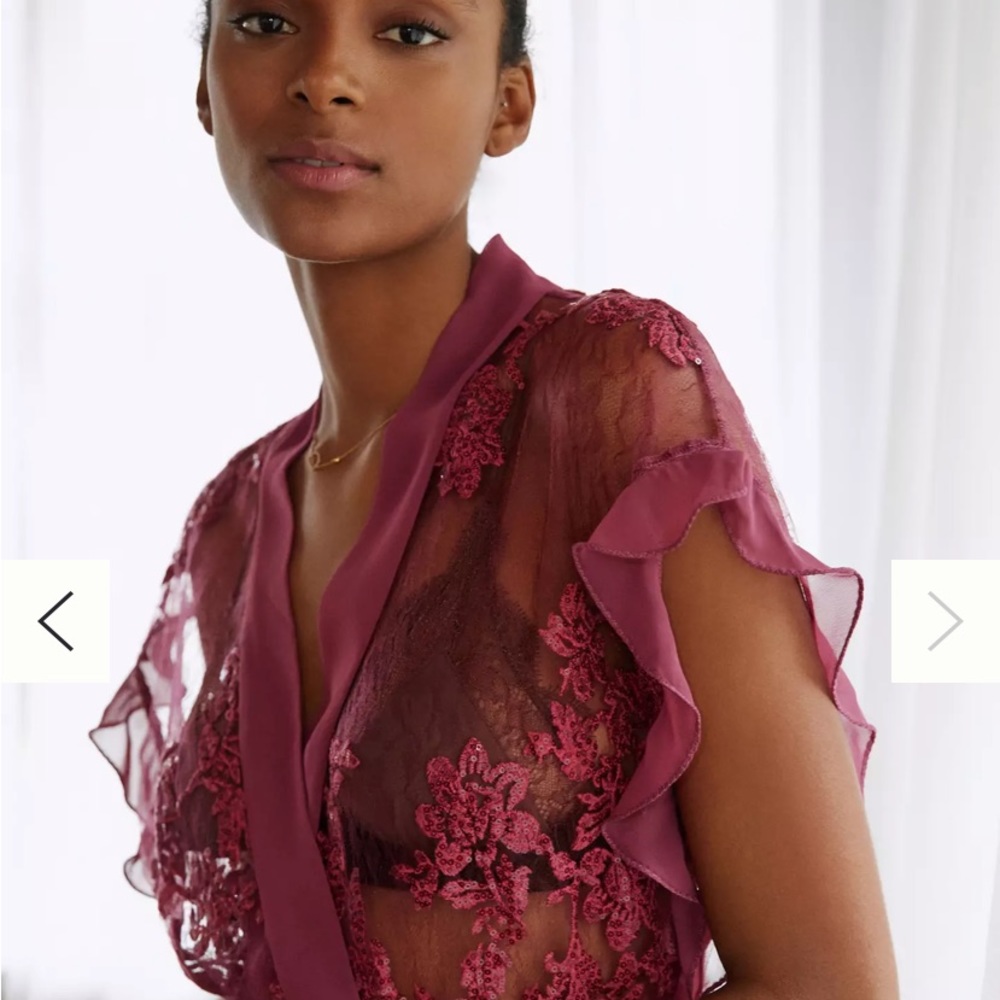 EUC Anthropologie Rya Charming Lace Cover-Up Robe